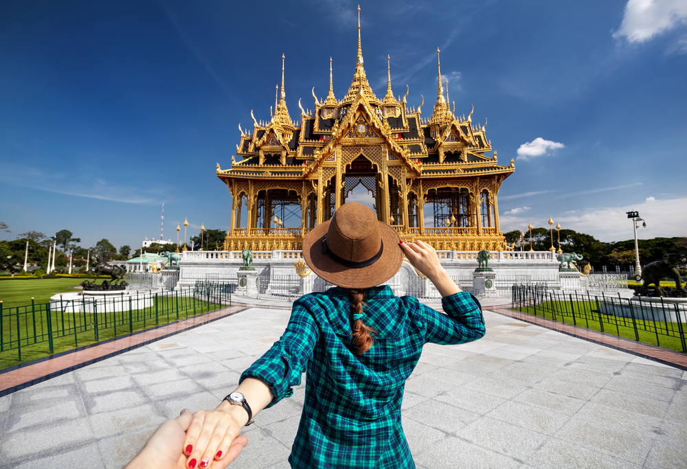 ▲泰國政府近期開放觀光客入境，並批准旅遊觀光規定新制，要振興經濟，但夜生活仍未開放。（圖／Shutterstock）