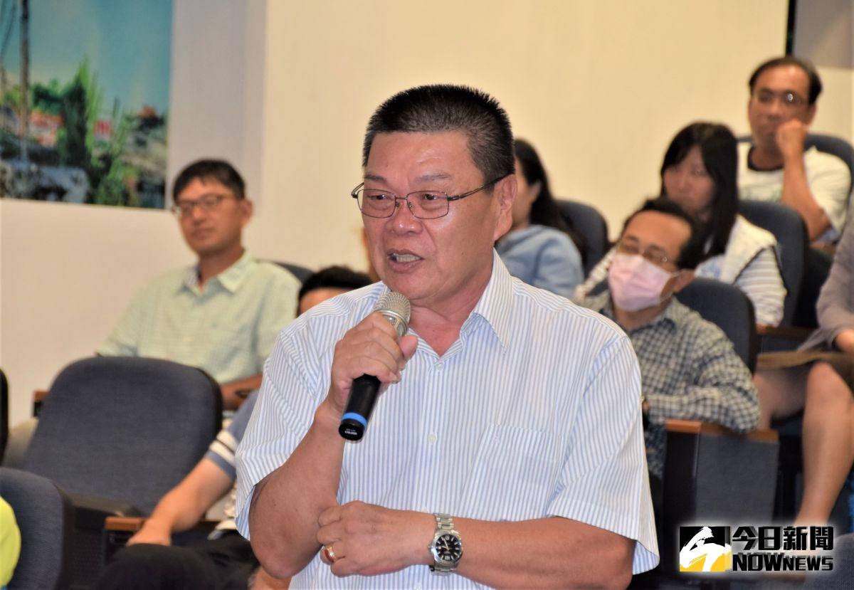 ▲澎湖縣政府民政處長成萬貫在兩屆縣議員任內，疑似浮報助理費用的問題，澎湖地方法院在深夜12時左右裁准羈押禁見。（圖／記者張塵攝，2019.10.16）