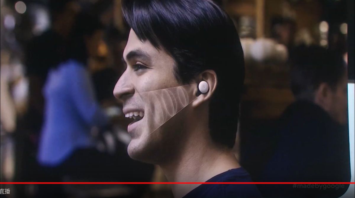 ▲Google無線耳機Pixel Buds可以平整的貼合耳朵輪廓。（取自Google發布會直播）