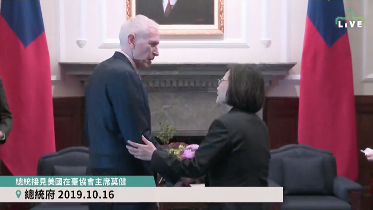 ▲蔡英文總統在10月16日於總統府內接見美國在台協會（AIT）主席莫健。（圖／翻攝自蔡英文臉書）