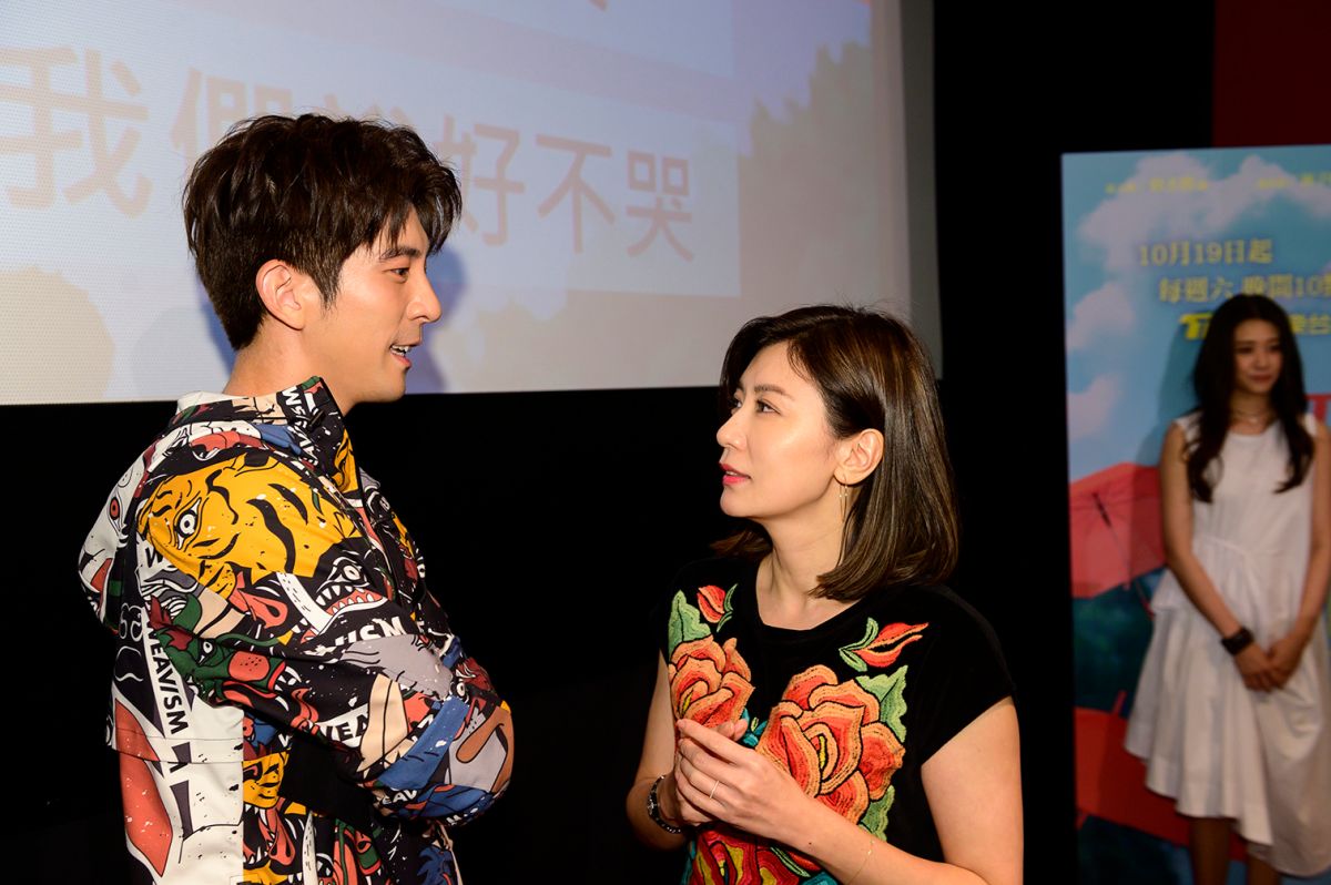 ▲賈靜雯肯定老公修杰楷在《天堂的微笑》的演技。（圖／TVBS提供）