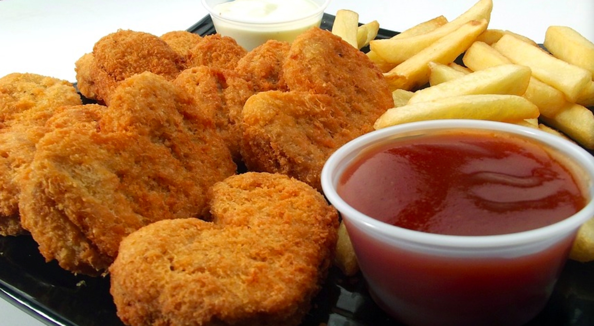 ▲雞塊薯條是許多人愛吃的炸物。（示意圖／取自pixabay）
