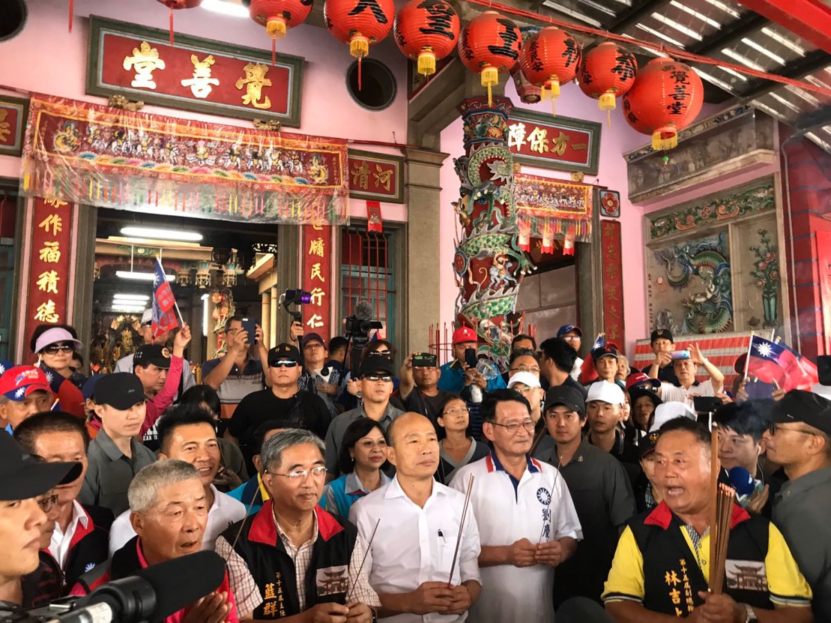 韓國瑜呼籲蔡英文一起請假競選，綠委譏韓，憲法上總統根本不可能請假。 (圖/韓國瑜競選辦公室提供)