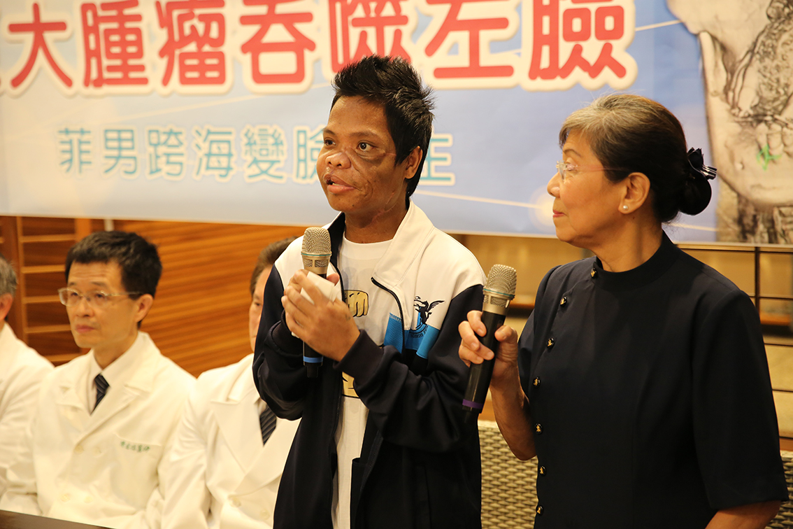 ▲麥可很感謝花蓮慈院，醫師、護理人員的治療，還有治療期間志工的陪伴。（圖／記者鄭志宏攝）