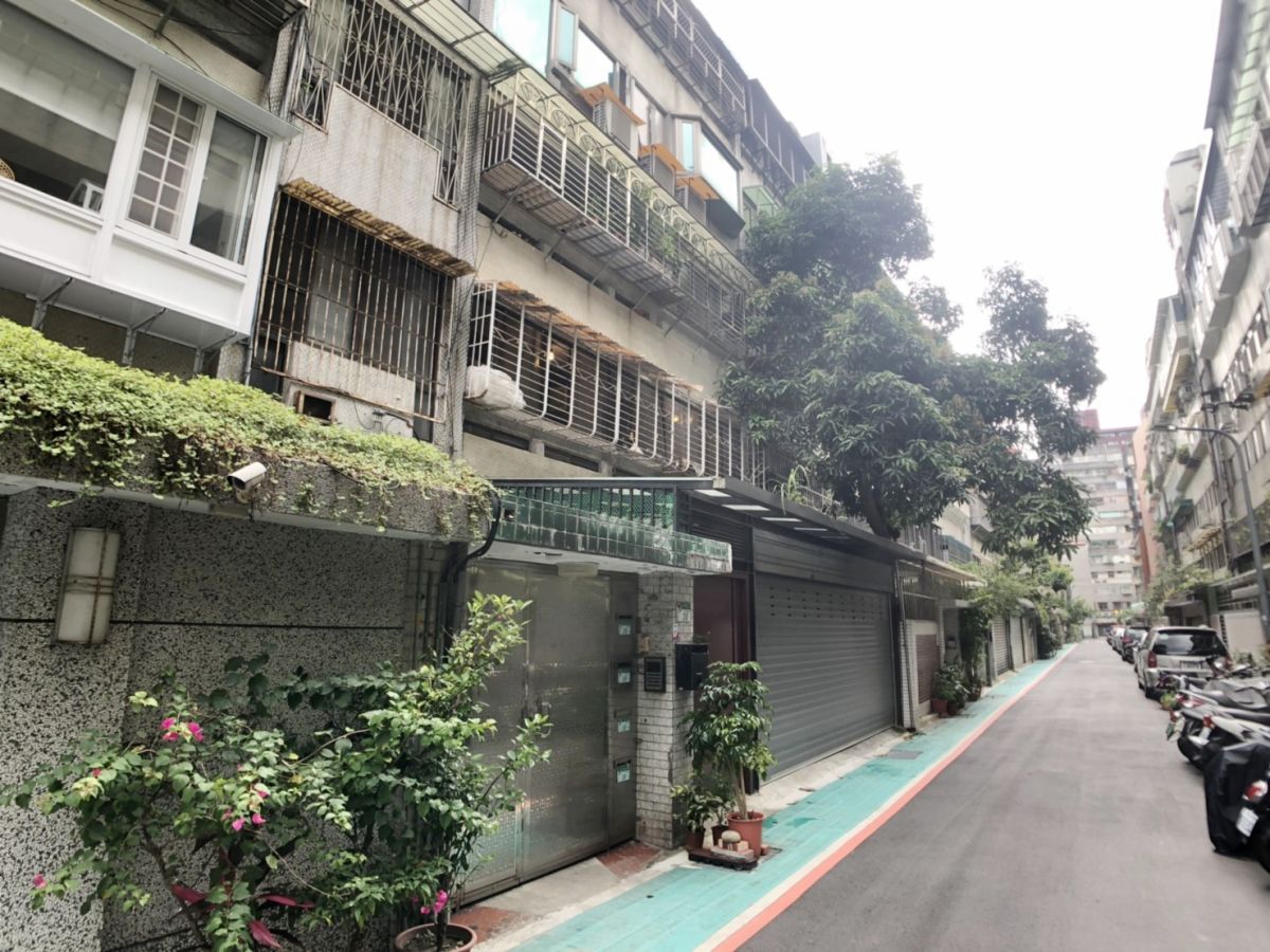 ▲1樓住宅產品如有花園、停車等附加價值，往往供不應求，房價通常會比其他中低樓層高出逾2成。（圖／信義房屋提供）