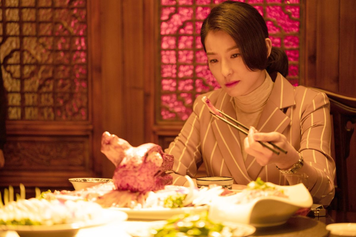 ▲賴雅妍被逼吃狗肉。（圖／双喜）