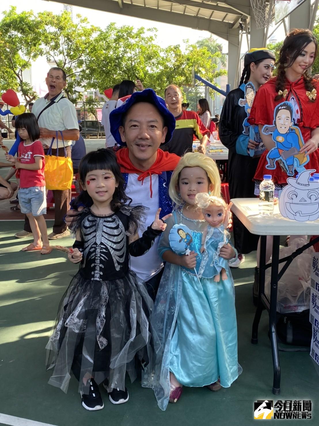 ▲「瀚我一起童樂會 搗蛋萬聖派對營」，吸引里內大批民眾扶老攜幼一起參與，也有很多小朋友精心打扮成各種搞怪造型參加。（圖／記者陳雅芳攝，2019.10.19）