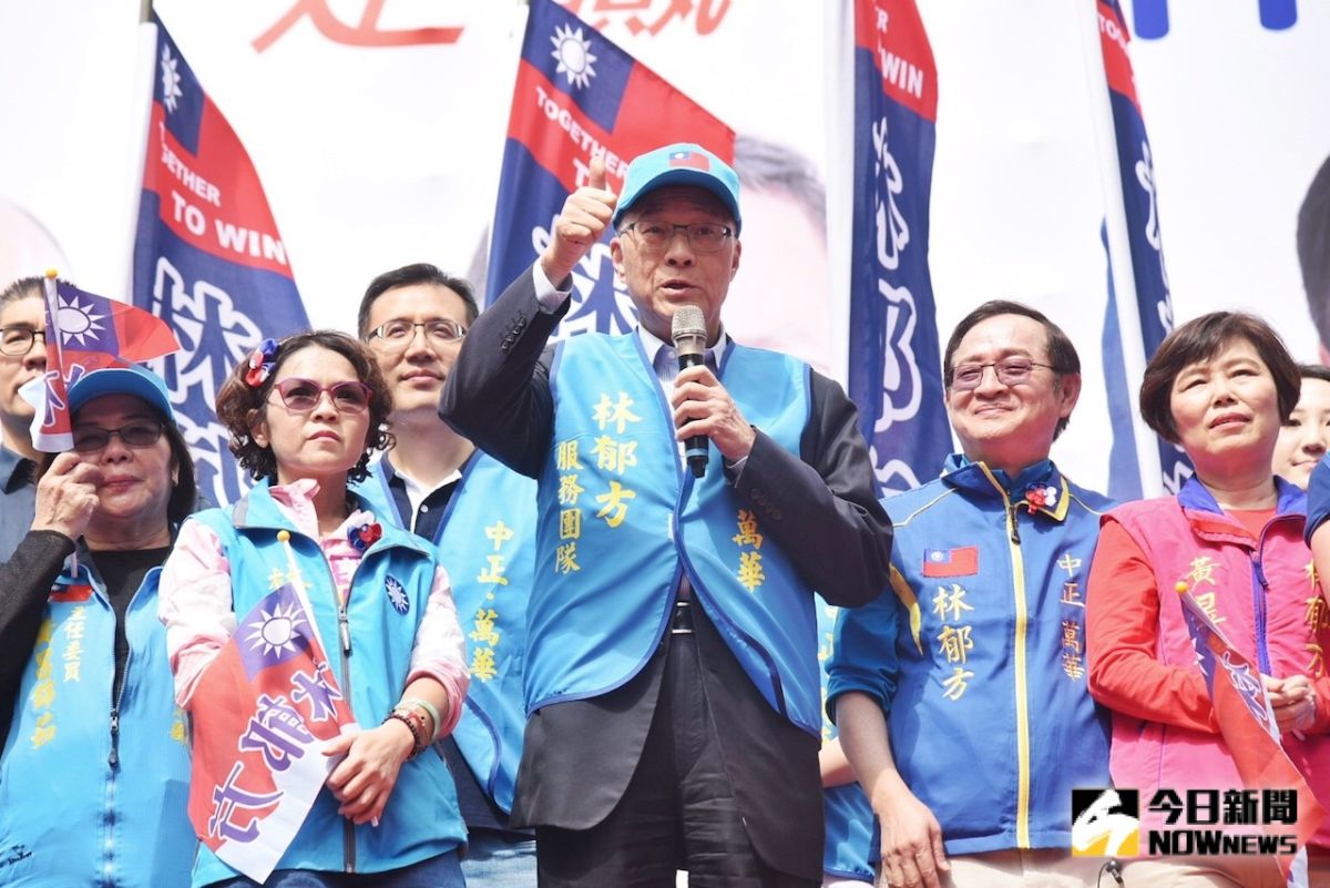 ▲國民黨主席吳敦義20日出席立委參選人林郁方競選總部成立，致詞時呼籲明年用選票下架民進黨。（圖／記者陳明安攝, 2019.10.20）