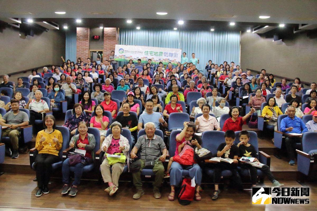 ▲正聲廣播公司雲林台承辦的「住宅地震防身術」講座，吸引民眾熱烈參與。（圖／記者洪佳伶攝）