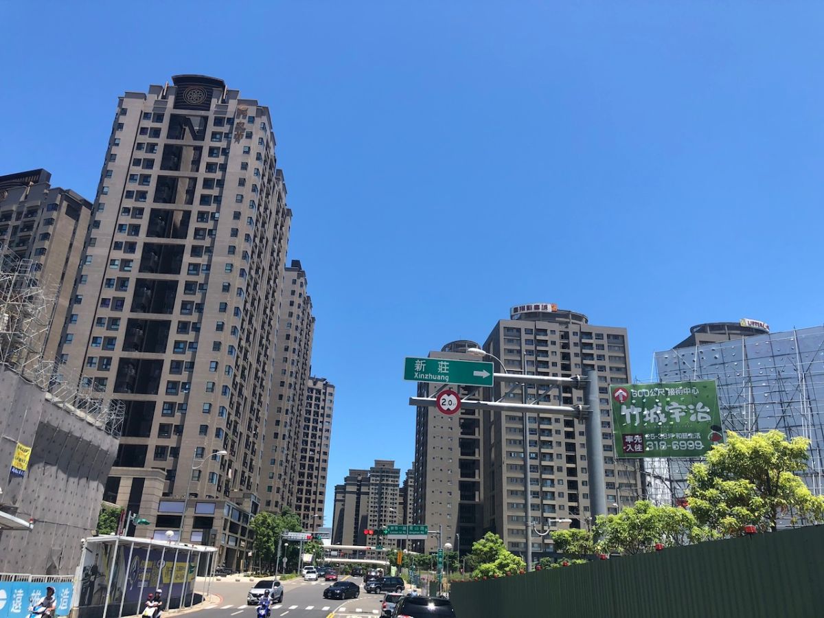 ▲買方開價可參考近半年交易的同社區或附近條件相當的實價行情，較不會背離市場太多。（圖／信義房屋提供）