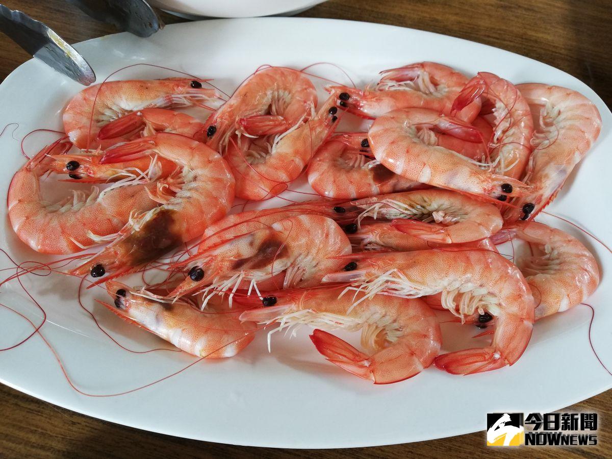 ▲健康有機養殖的白蝦清甜Q彈好味道。（圖/記者邱嘉琪攝，2019.10.22）