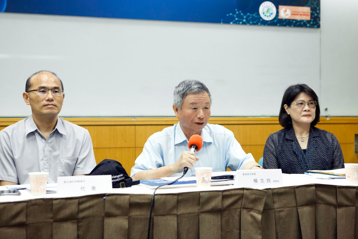 楊志良希望衛福部絕不重複使用仿單寫明一次性使用的醫材。（圖／台灣病友協會提供）