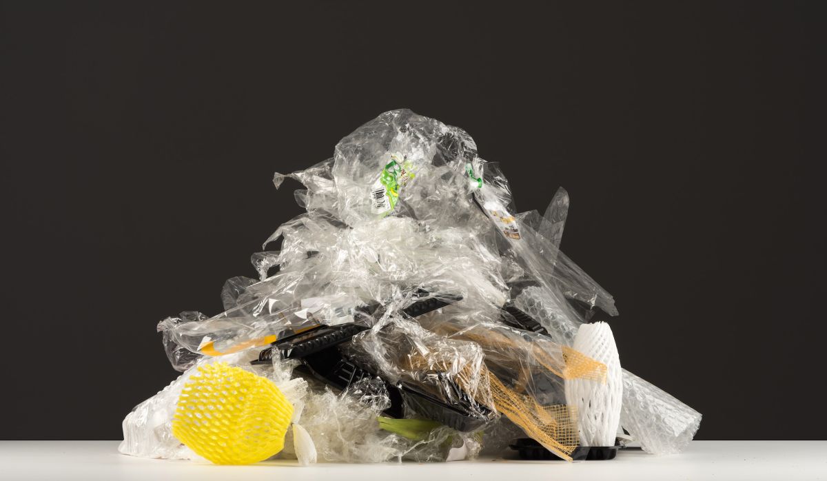 ▲綠色和平發布「2019臺灣零售通路企業減塑評比報告」，結果發現沒有一家減塑合格。（圖／綠色和平提供）