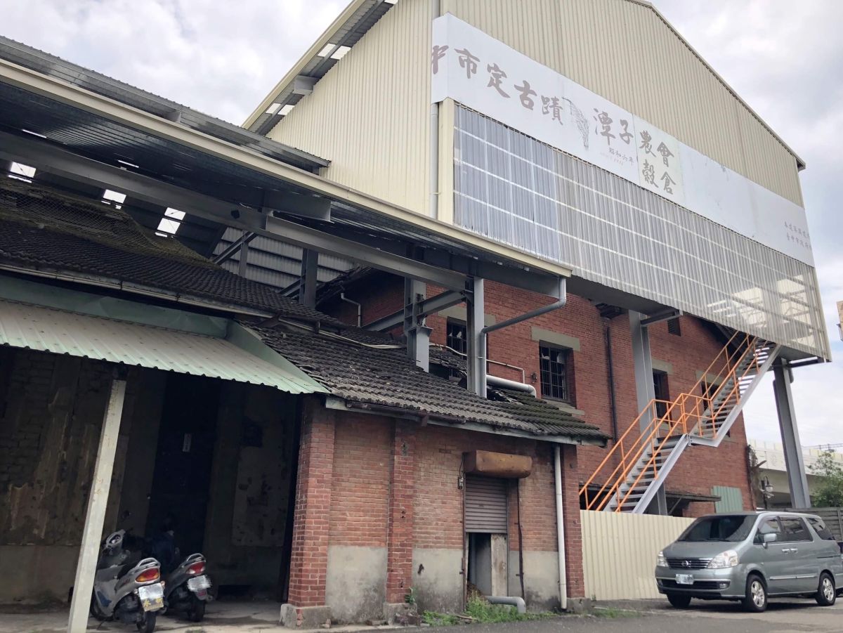 ▲台中潭子農會穀倉為市定古蹟閒置多年，立委洪慈庸協助下，獲中央補助1億元修復。 (圖／洪慈庸服務處提供2019.10.23)