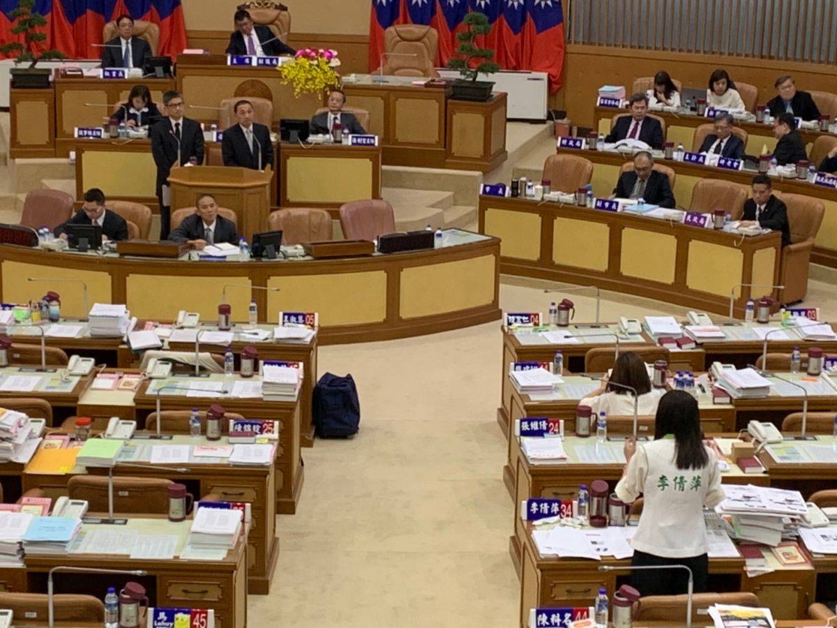 ▲今年3、4月中有180案核銷紀錄，竟有多達55組（110案）以同樣犬隻、同樣角度照片重複詐領補助。（圖／記者宋原彰攝，2019.10.25）
