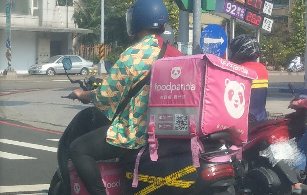 ▲外送平台崛起，時不時就能在路上看到外送員身影。（圖／ NOWnews資料照片）