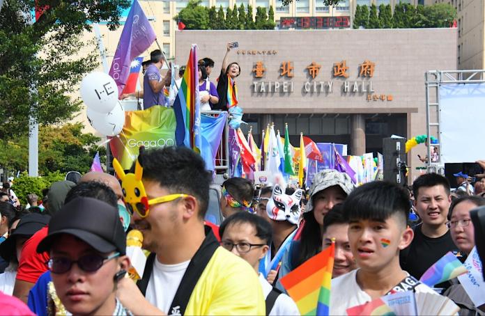 ▲根據行政院性別平等處23日公布的民調顯示，台灣認同同婚的民眾從2年前的37.4％提升到現在的％提升到現在的60.4％。（圖／NOWnews攝影中心）