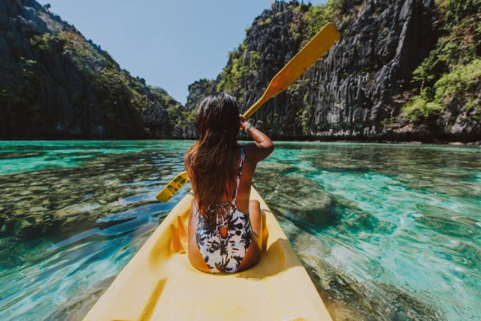 科隆島曾被知名旅遊雜誌「Lonely Planet孤獨星球」評選為世界最佳旅遊地點，更被「Forbes Travel Guide富比士旅遊指南」讚譽為「世界十大熱門潛水景點」之一。（圖／shutterstock）