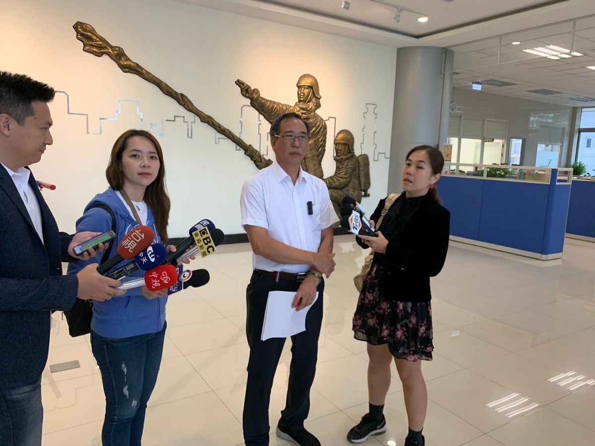 ▲救護車跨區送產婦高市消防局副局長王宗展表示，家屬切結符合適當原則。（圖／記者郭凱杰翻攝，2019.10.28）