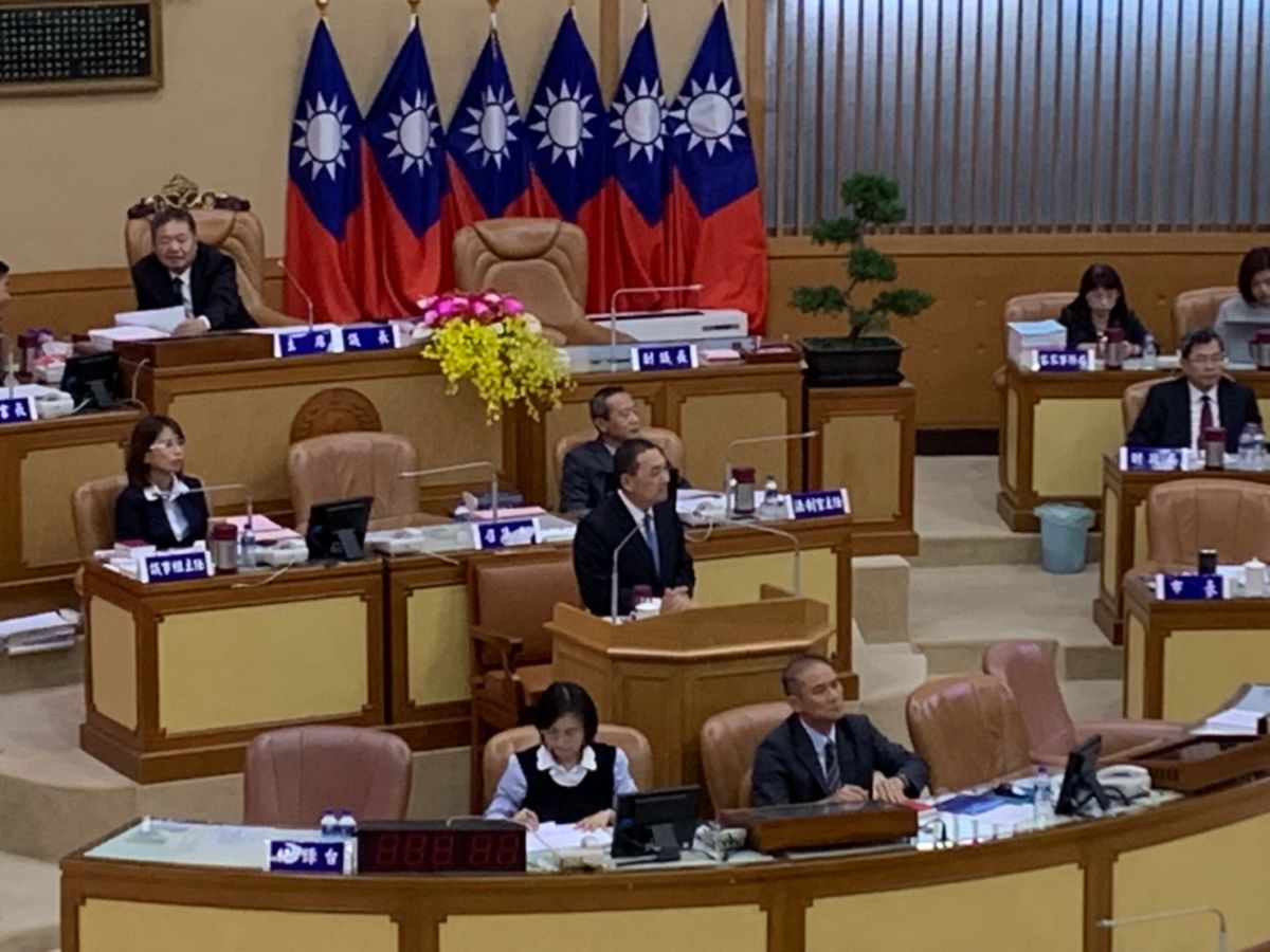 ▲侯友宜指出，高地用戶的水費貴在維護管理設備，新北會和中央一起補助。（圖／記者宋原彰攝，2019.10.28）