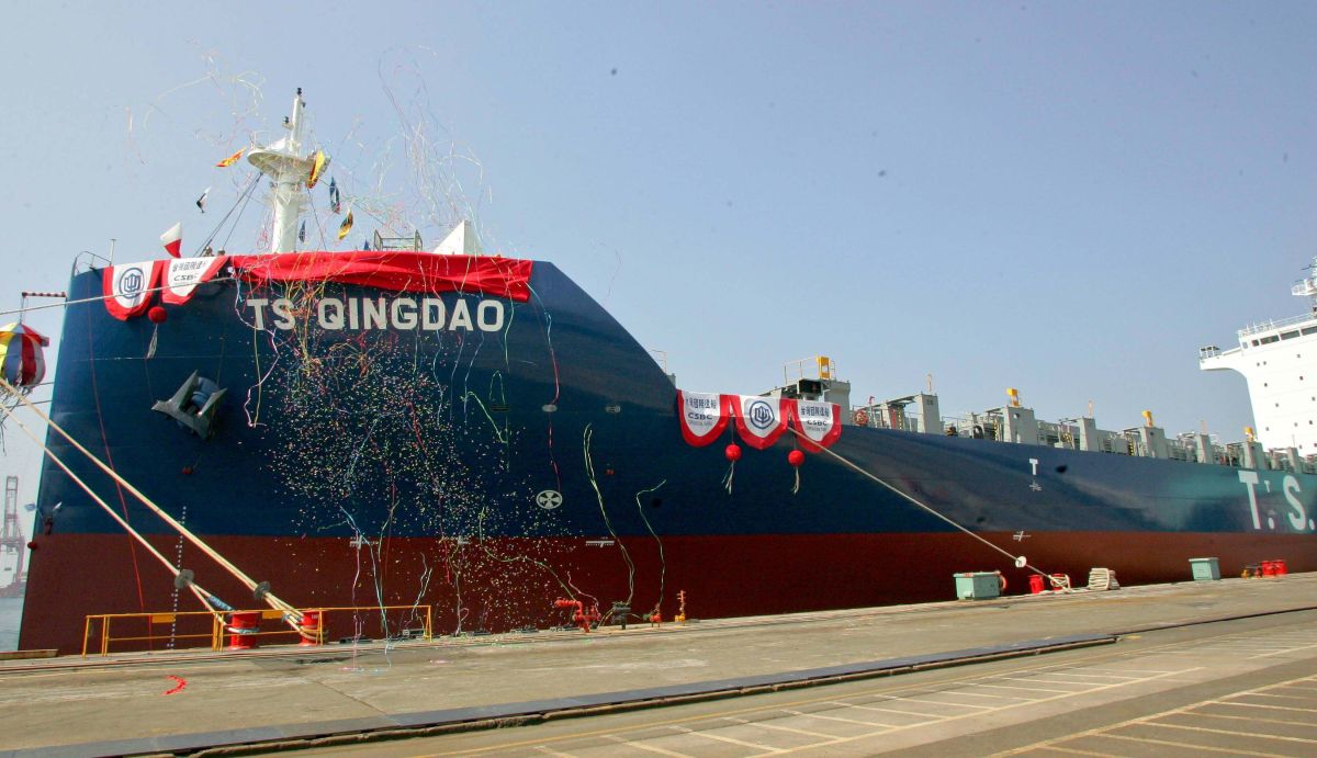 ▲台灣國際造船公司舉行德翔海運公司新造全貨櫃輪命名儀式，經命名為「TS QINGDAO」輪。(圖／記者黃守作攝，2019.10.28)