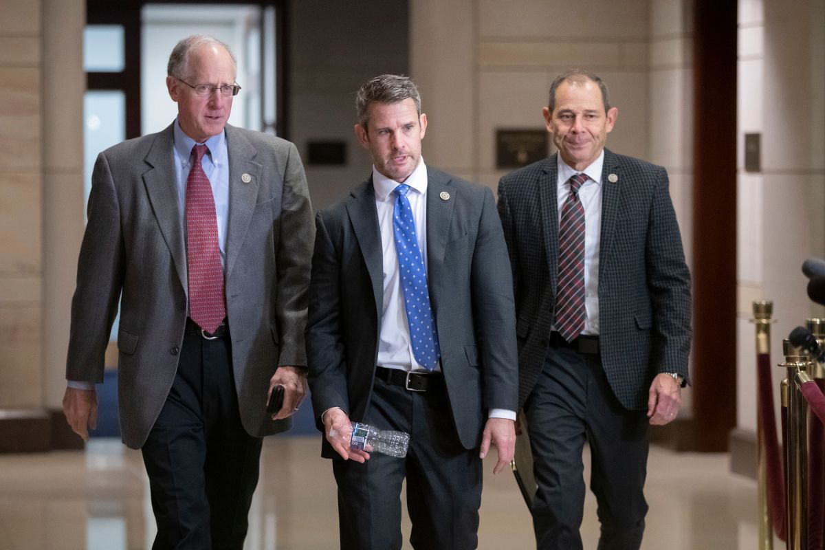 ▲共和黨籍外委會亞太小組成員匡希恒（右）等人。資料照。（圖／美聯社／達志影像）