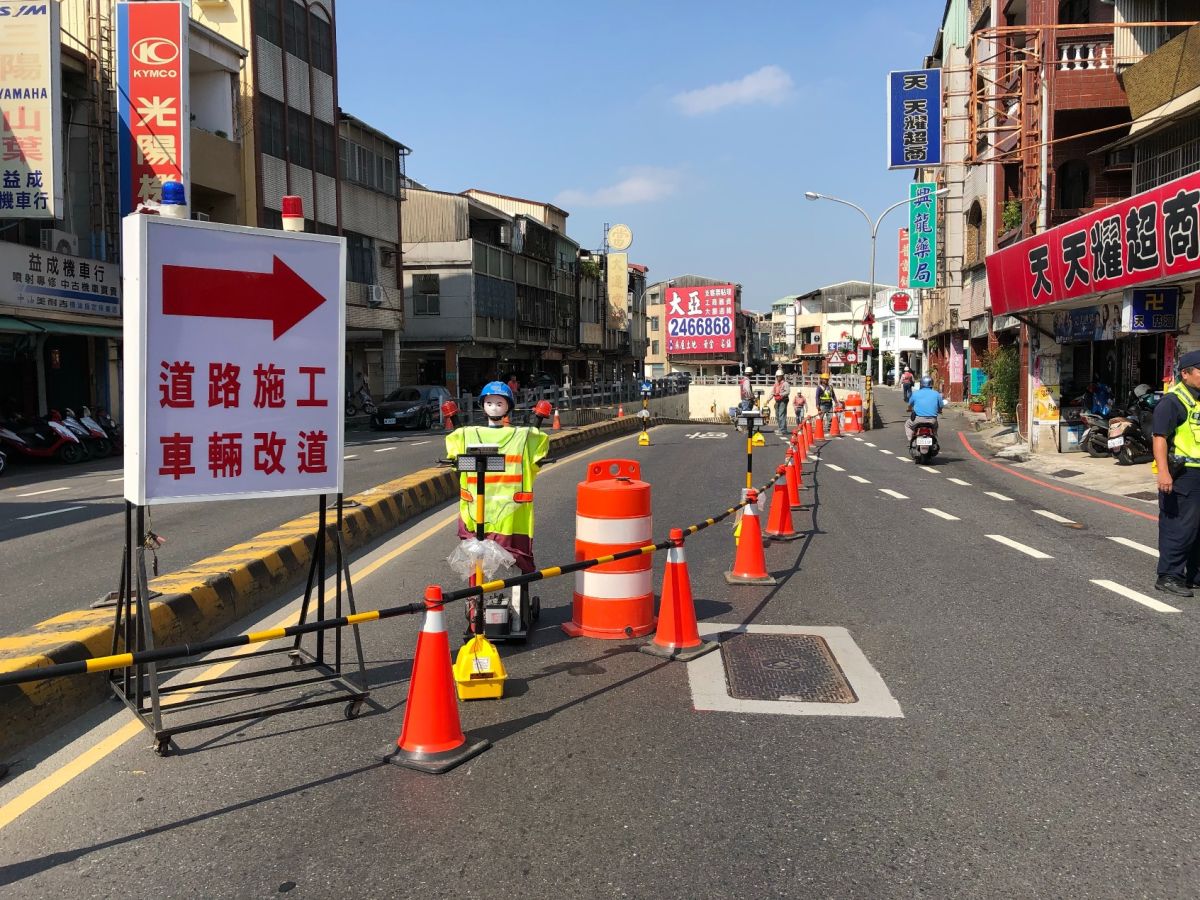 用路人請注意，長榮地下道今（29）日起封閉1年。（圖／記者陳聖璋攝，2019.10.29）