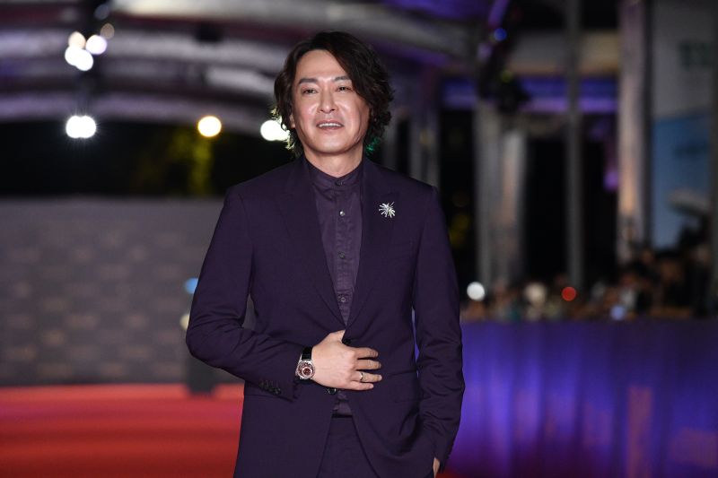 台灣零負評男星是他！影視歌三棲、寵妻魔人　全場讚翻：實至名歸