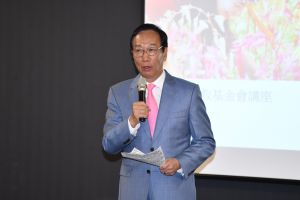 郭台銘回憶早年創業 「飲水思源」創業貴人不只駱錦明