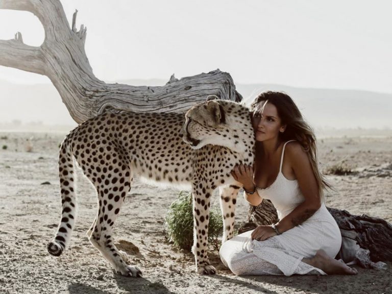 獵豹守護者！女子全心為動物付出　遠赴南非救援獵豹回野外
