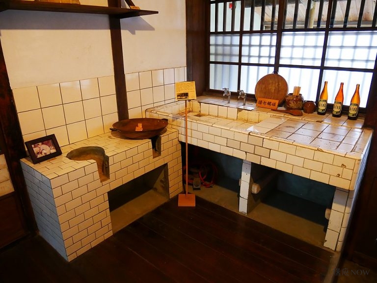 舊時代的台灣相信廚房有灶君駐守。（圖／WIKI圖庫，寺人孟子攝）