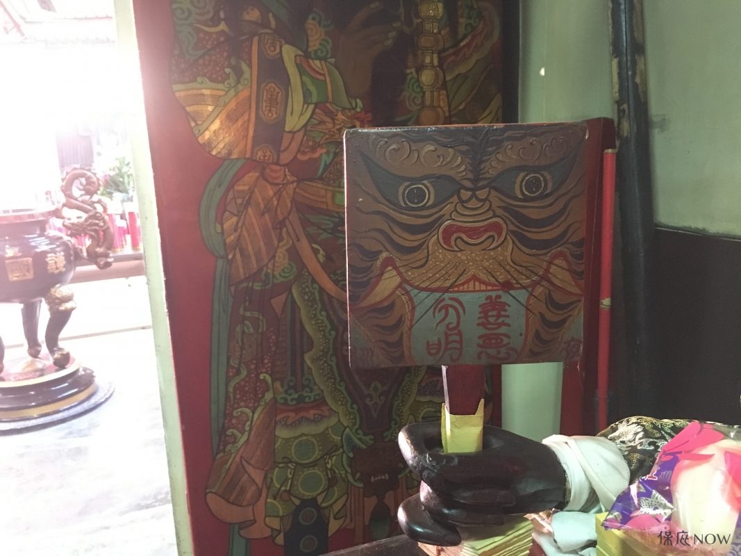 虎頭牌是神明批示的逮捕公文與搜索票。（圖／保庇NOW資料圖)