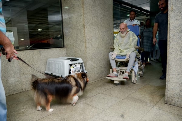 醫院破例讓癌症病患見愛犬　助心情好轉積極治療醫生都驚嘆