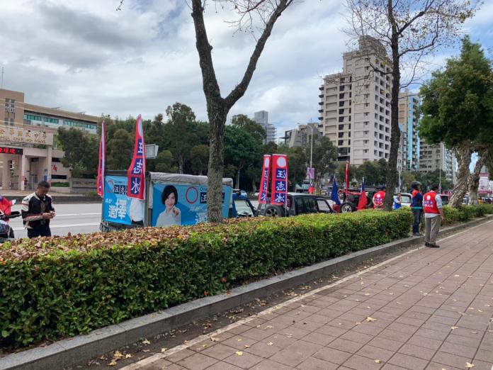 韓國瑜的支持者下午一點左右，開始在大安森林公園外集結，等著出發遊行。 (圖/民眾提供)