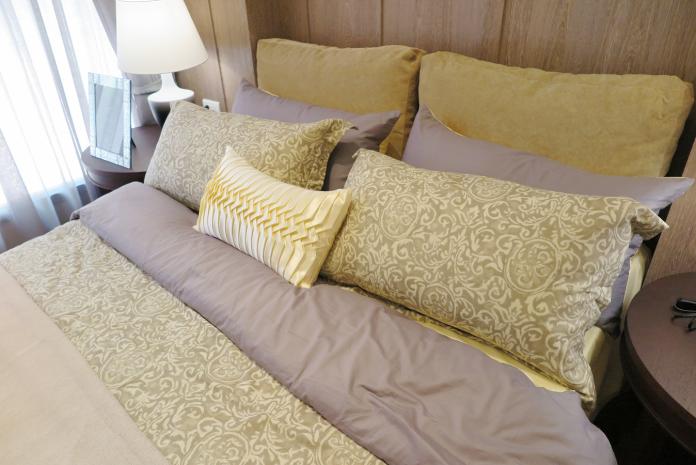 ▲枕頭需依材質而有不同清潔方式，建議每3-6個月清潔一次。（圖／信義居家提供）