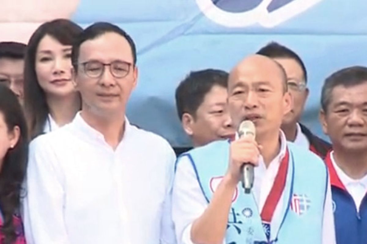 國民黨總統參選人韓國瑜、前黨主席朱立倫2日出席「台南市立委參選人洪秀柱競選總部成立茶會」。( 圖 / 讀者提供 )