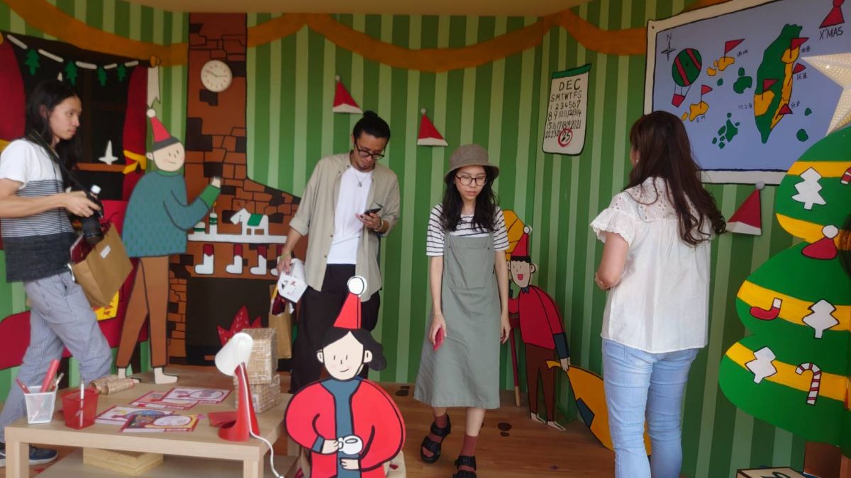 ▲國道清水服務區新開展的「聖誕老人的家」裝置藝術，邀你這屋聆聽家扶兒聖誕願望（圖／金武鳳攝，2019.11.2)