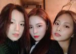 chongtingyanelkie_72907272_551944225377257_7617404287143460260_n ▲Elkie、子瑜、舒華相識讓粉絲驚呆。(圖/Elkie IG)