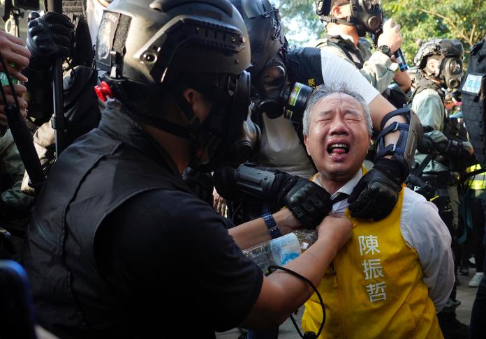 ▲香港2日「反送中」抗爭再現激戰。（圖／美聯社／達志影像）