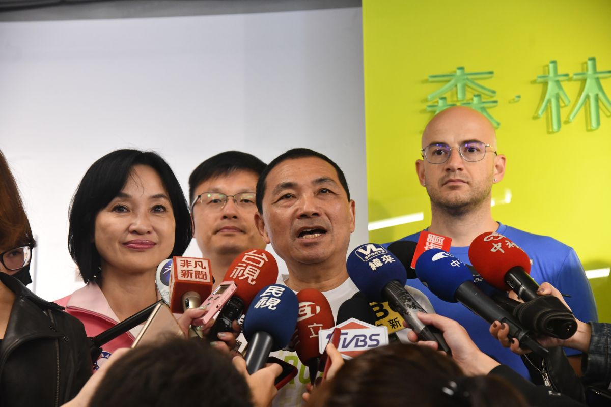 ▲侯友宜認為，學貸免利率的政策，怎麼把它做得更細膩、到位，甚至更謹慎，大家都可以來集思廣益。（圖／新北市政府提供）