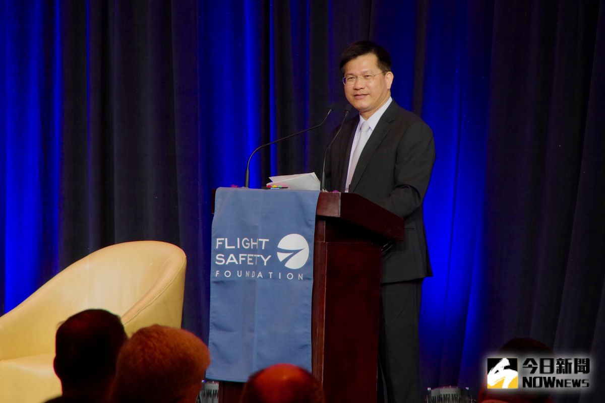 ▲交通部擬取消鐵路立體化地方縣市自償率，部長林佳龍今（ 4 ）日說明，若地方政府因財政困難而不進行鐵路立體化，這對都市發展是個傷害。（圖／記者陳致宇攝, 2019.11.04）