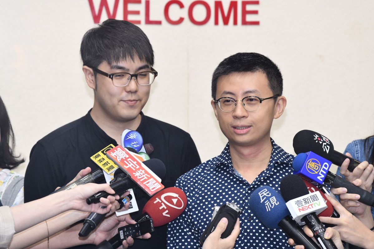 ▲台北市議員「呱吉」邱威傑與網紅志祺七七。（圖／記者林柏年攝, 2019.11.6）