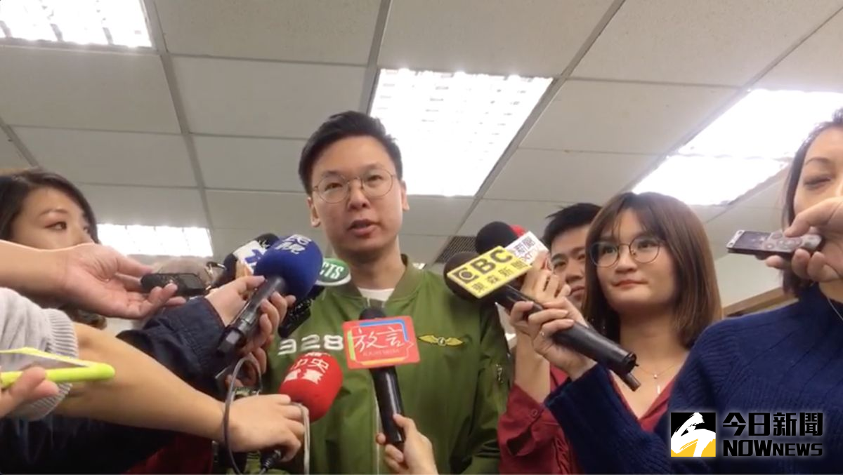 ▲民進黨副秘書長林飛帆酸韓國瑜是靠維多莉亞學校發大財。（圖／記者劉育辰攝）