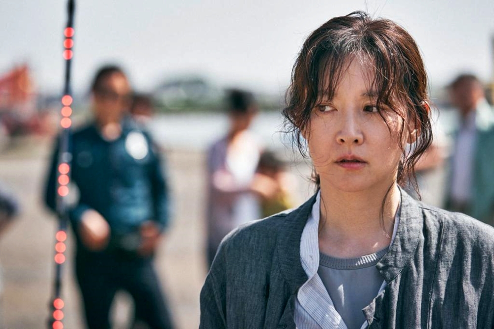 ▲李英愛片中尋找失蹤6年的愛子。（圖／双喜）