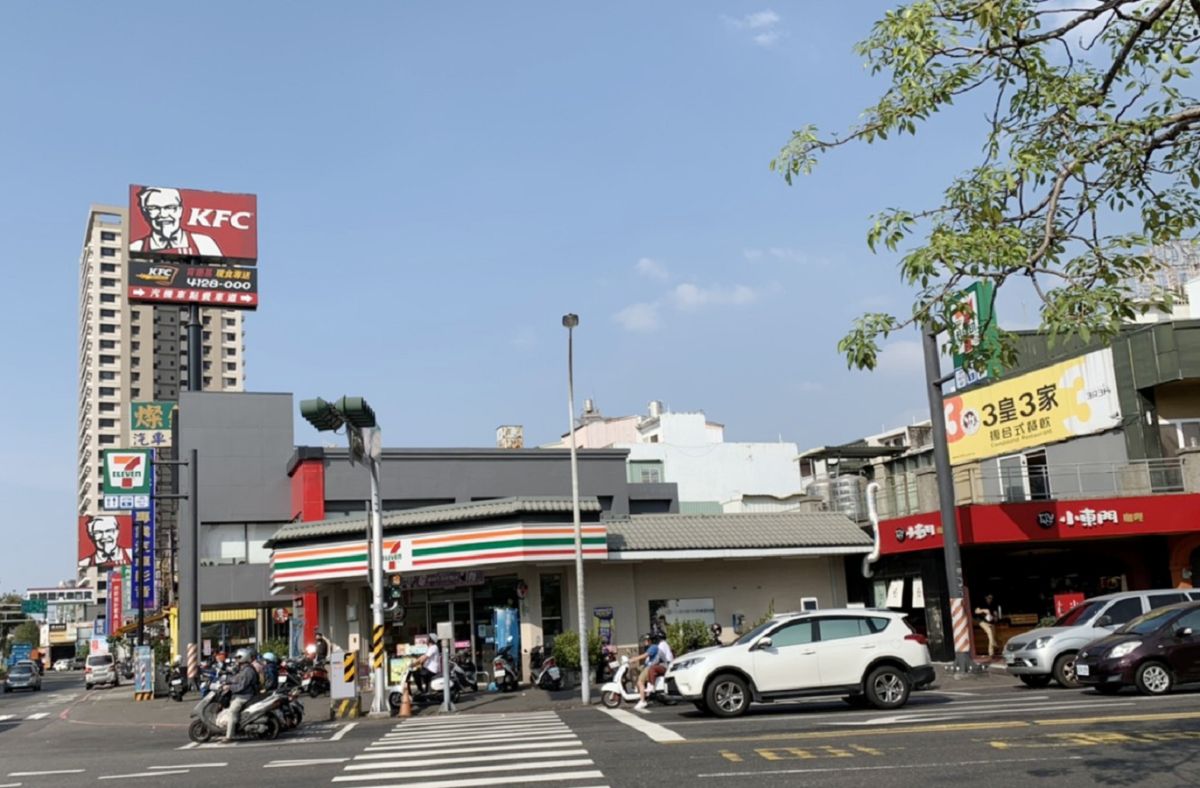 ▲台南行政中心位於台南市安平區內的「五期重劃區」，商圈發展完善。（圖／信義房屋提供）