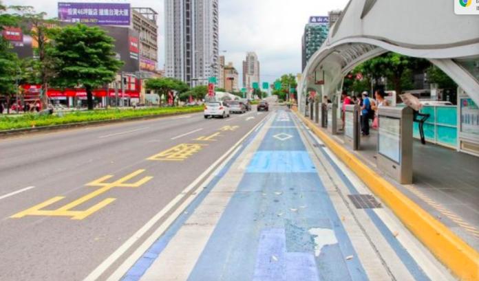 ▲台灣比較大條的路通常都會設有公車專用道。（示意圖／NOWnews資料照片）