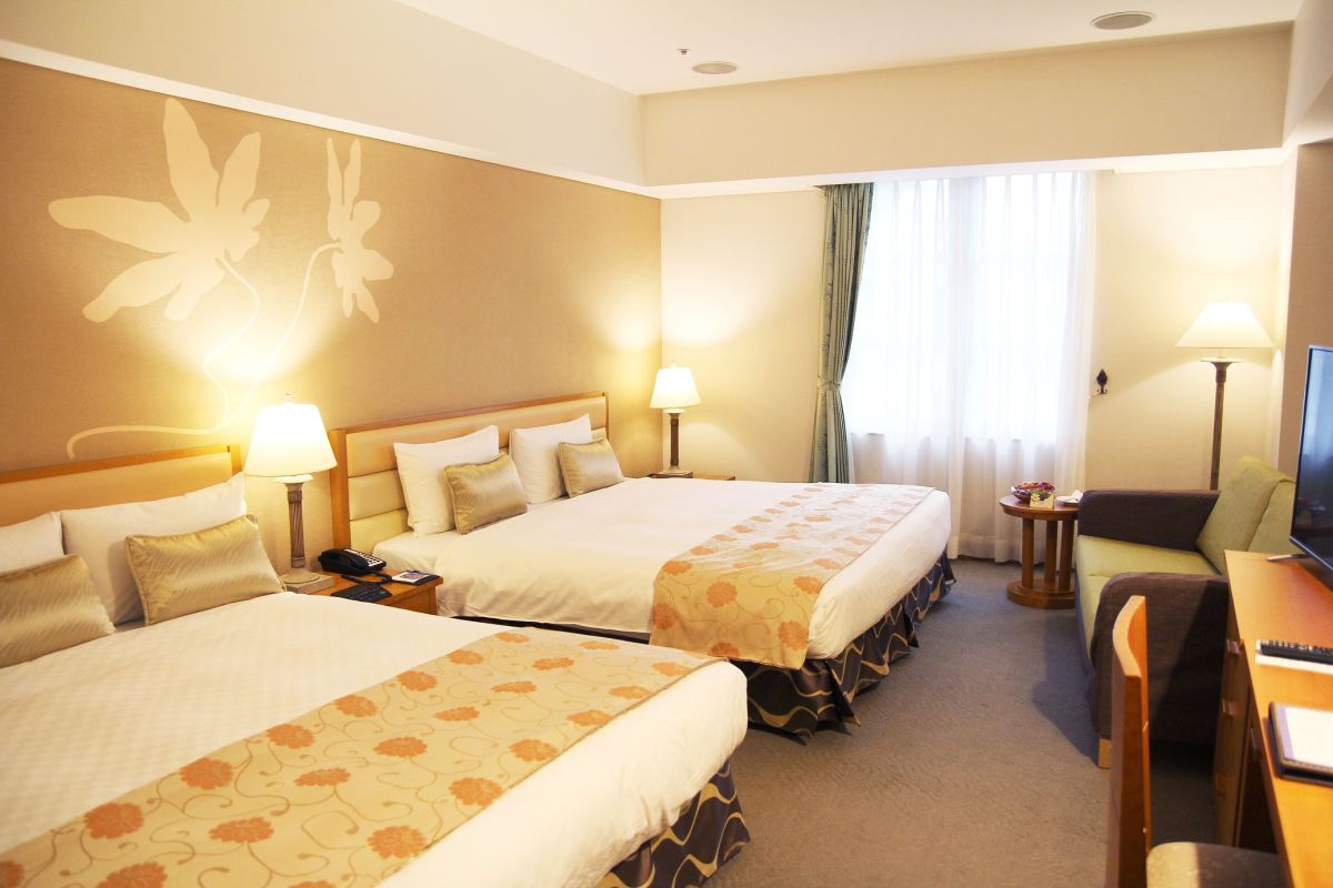 ▲劍湖山渡大飯店也推出兩人同行「一泊二食」只要3,900元。（圖／記者簡勇鵬翻攝，2019.11.07）