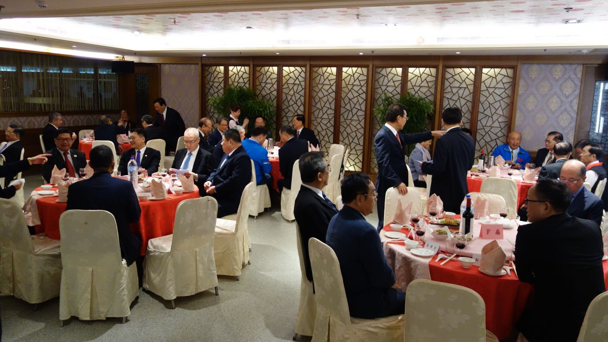 連戰主辦英雄宴，但馬英九、朱立倫、韓國瑜都在出席前一場的造勢活動後便離開。 (圖/國民黨提供)