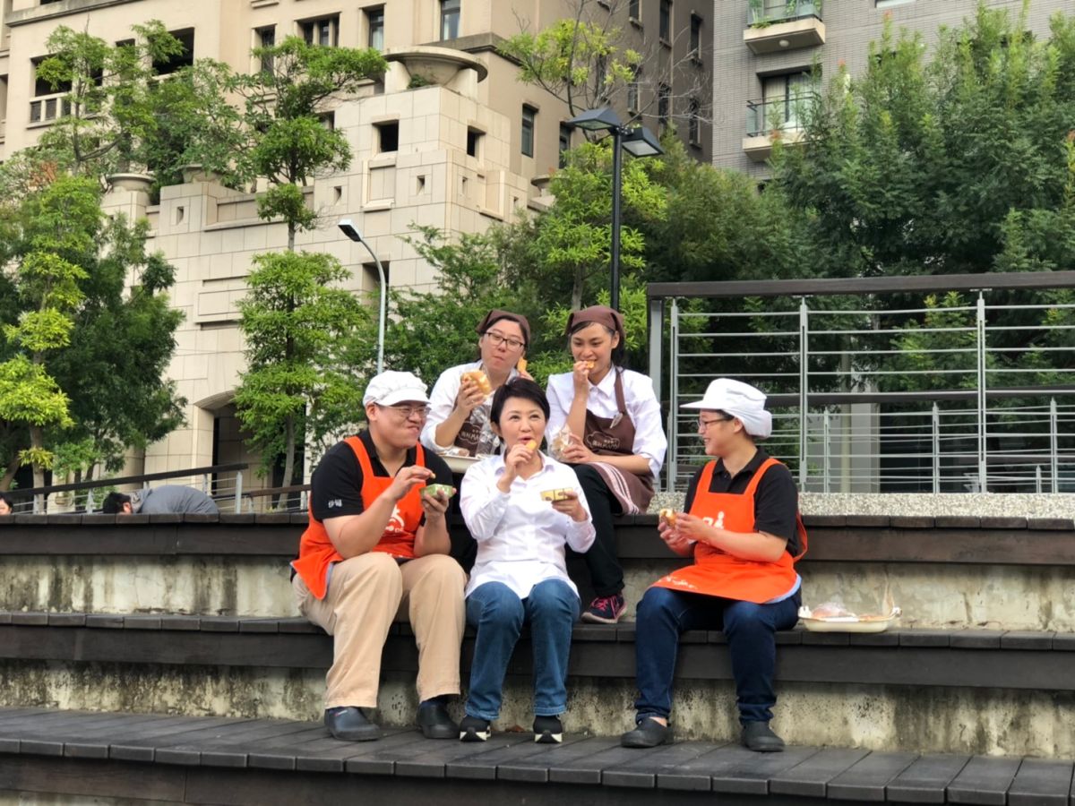 ▲中市勞工局拍攝「庇護好讚」系列廣告，市長盧秀燕入鏡力挺，讓社會大眾了解庇護工場的價值肯定及工作成果。 (圖／市政府提供2019.11.11)