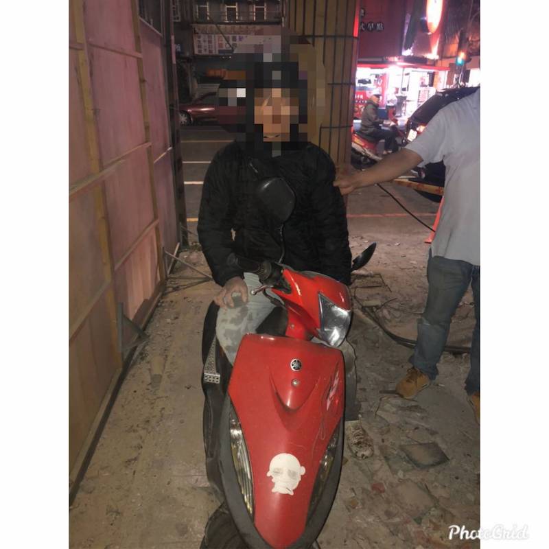 心情不好就襲胸，嘉義縣朴子襲胸之狼遭逮。(圖／嘉義縣警察局朴子分局提供)